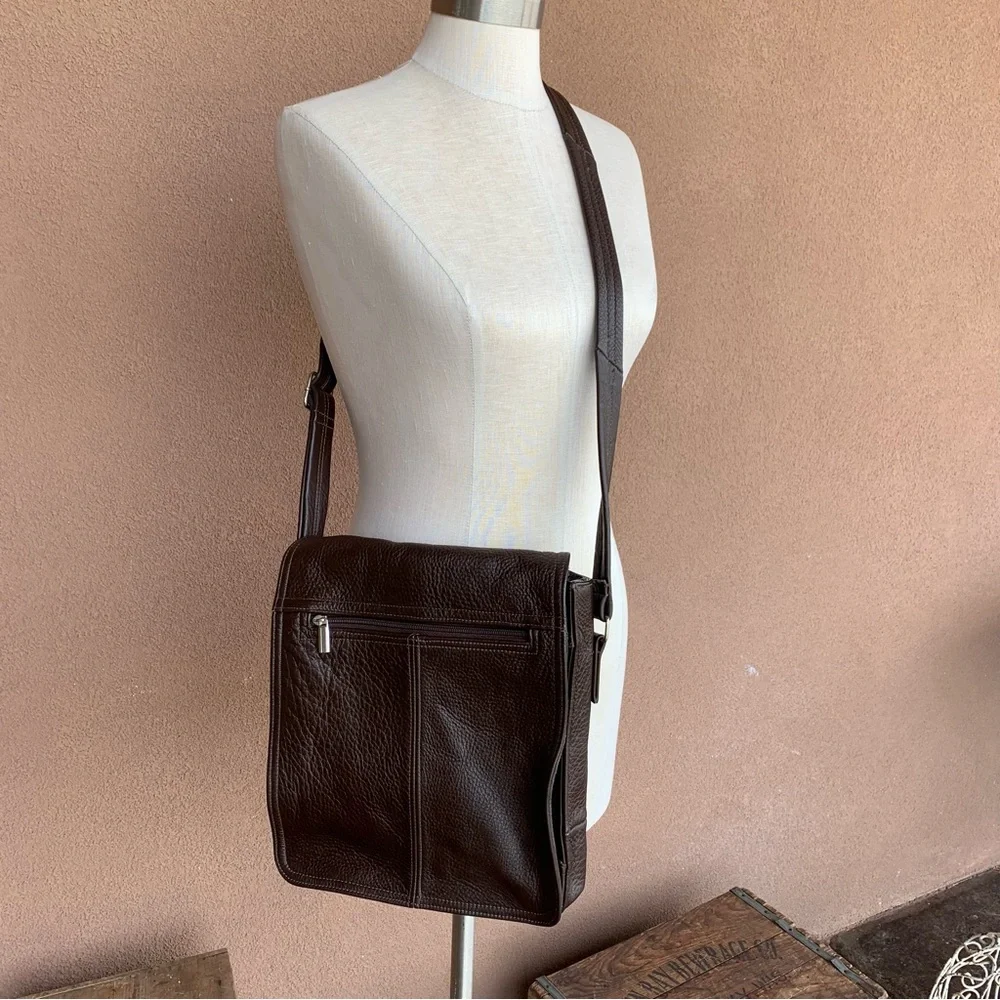 Cartago Leather Crossbody Messenger Bag